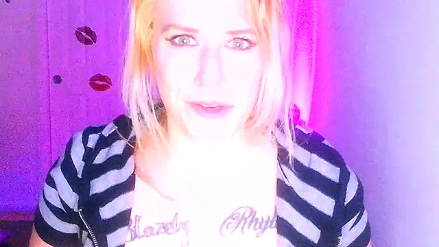 Snapshot of RhondaRump chatting on March 30, 2026, 8:59 am RhondaRump online show from March 30, 2026, 8:59 am