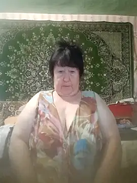 CrystalLime6411 online show from September 13, 2025, 6:24 am