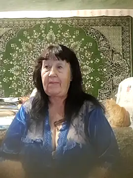 CrystalLime6411 online show from October 31, 2025, 9:27 pm