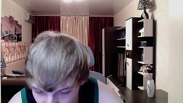 Playersuperstar online show from September 19, 2025, 8:42 pm