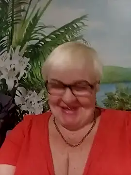 VioletSweet5566 online show from February 6, 2026, 1:36 pm