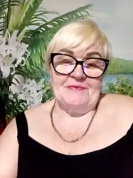 VioletSweet5566 online show from April 20, 2026, 7:04 pm