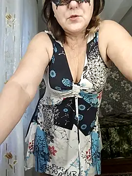 AliceGold5231 online show from October 17, 2025, 5:43 am