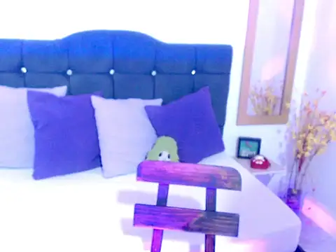 SamantaSweett  online show from September 11, 2025, 12:49 pm