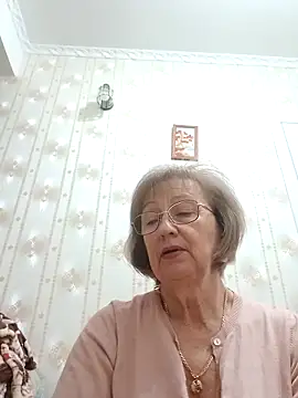 Snapshot of AlikaSwan5821 chatting on December 17, 2025, 2:34 pm AlikaSwan5821 online show from December 17, 2025, 2:34 pm