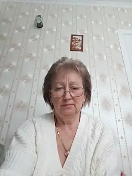 Snapshot of AlikaSwan5821 chatting on February 7, 2026, 1:37 pm AlikaSwan5821 online show from February 7, 2026, 1:37 pm