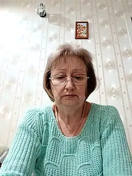 Snapshot of AlikaSwan5821 chatting on February 8, 2026, 2:42 pm AlikaSwan5821 online show from February 8, 2026, 2:42 pm