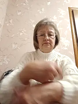 Snapshot of AlikaSwan5821 chatting on February 17, 2026, 1:29 pm AlikaSwan5821 online show from February 17, 2026, 1:29 pm