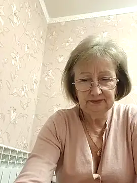 Snapshot of AlikaSwan5821 chatting on February 24, 2026, 2:04 pm AlikaSwan5821 online show from February 24, 2026, 2:04 pm