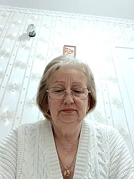 Snapshot of AlikaSwan5821 chatting on May 4, 2026, 7:21 pm AlikaSwan5821 online show from May 4, 2026, 7:21 pm