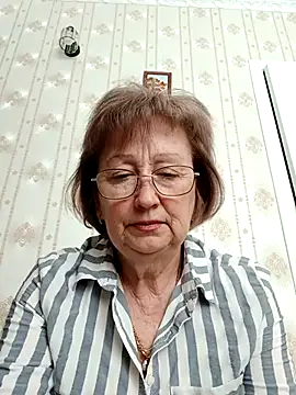 Snapshot of AlikaSwan5821 chatting on May 7, 2026, 12:21 pm AlikaSwan5821 online show from May 7, 2026, 12:21 pm