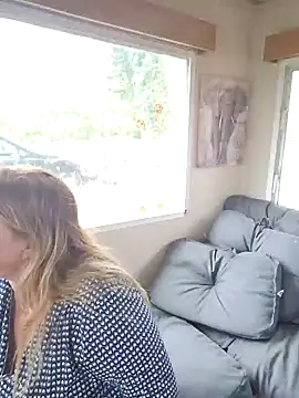 Misspapillon1840 online show from November 24, 2025, 10:48 am