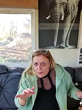 Misspapillon1840 online show from November 26, 2025, 10:27 am