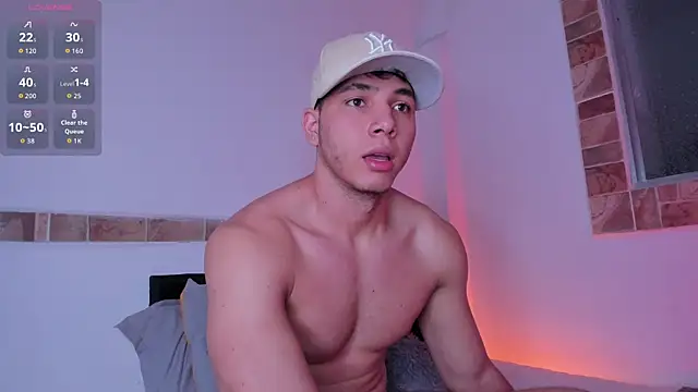 Snapshot of max_valiant1 chatting on October 21, 2025, 9:54 am max valiant1 online show from October 21, 2025, 9:54 am