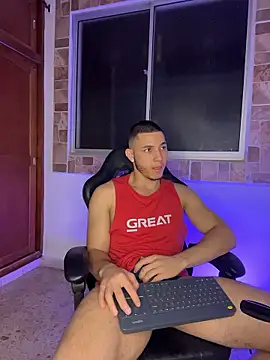 Snapshot of max_valiant1 chatting on January 12, 2026, 12:16 am max valiant1 online show from January 12, 2026, 12:16 am