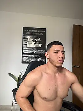 Snapshot of max_valiant1 chatting on March 5, 2026, 8:05 pm max valiant1 online show from March 5, 2026, 8:05 pm