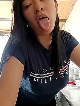 Williams Hera online show from October 22, 2025, 3:23 pm