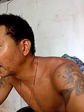 moreno25centimetro online show from April 19, 2026, 6:21 pm