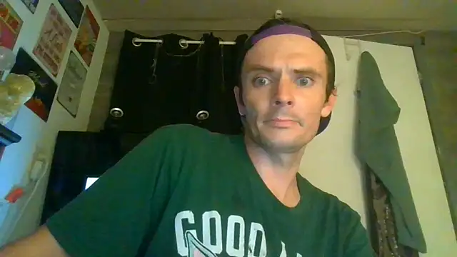 Snapshot of RichardW chatting on June 29, 2026, 10:37 am RichardW online show from June 29, 2026, 10:37 am