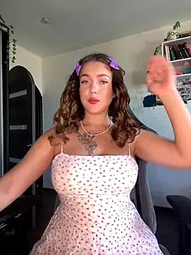 MikssMolly online show from October 14, 2025, 6:47 am