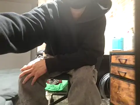 Molly Erik online show from March 16, 2026, 9:02 am