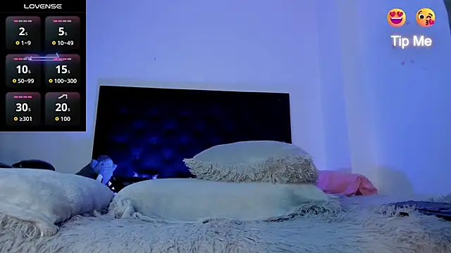 Enzo-wolf33 online show from April 22, 2026, 4:19 pm