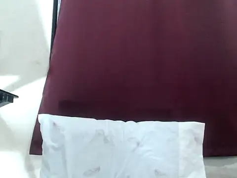 Snapshot of yourloving_maris chatting on March 24, 2026, 3:50 pm yourloving maris online show from March 24, 2026, 3:50 pm