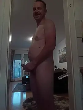 HotMichiSG online show from November 7, 2025, 3:34 pm