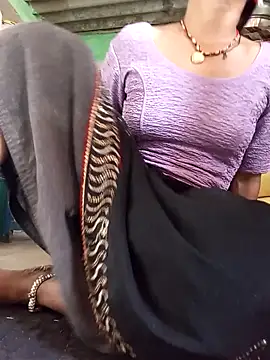 MISS LOVE 001 online show from September 13, 2025, 5:51 am