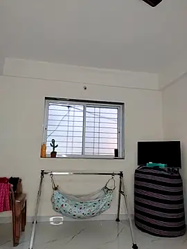 Shivani2002 online show from April 5, 2026, 1:14 am