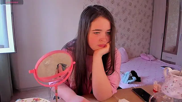 Alice next door online show from March 26, 2026, 9:59 am