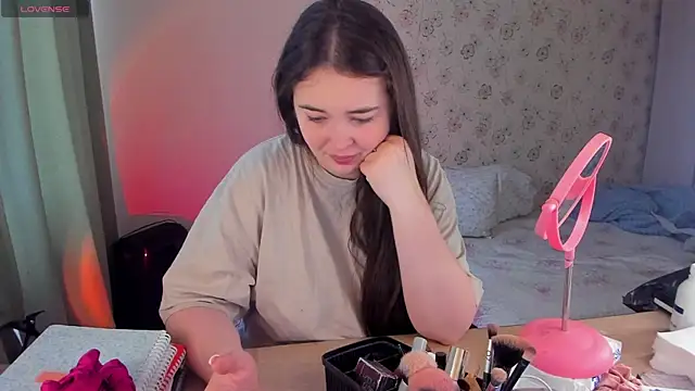 Alice next door online show from April 4, 2026, 10:13 am