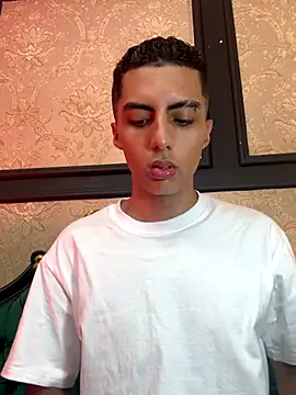 Snapshot of Mister_Obsession chatting on November 9, 2025, 6:39 pm Mister Obsession online show from November 9, 2025, 6:39 pm