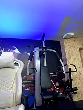 Snapshot of Mister_Obsession chatting on November 14, 2025, 7:01 pm Mister Obsession online show from November 14, 2025, 7:01 pm