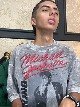 Snapshot of Mister_Obsession chatting on November 18, 2025, 7:51 pm Mister Obsession online show from November 18, 2025, 7:51 pm