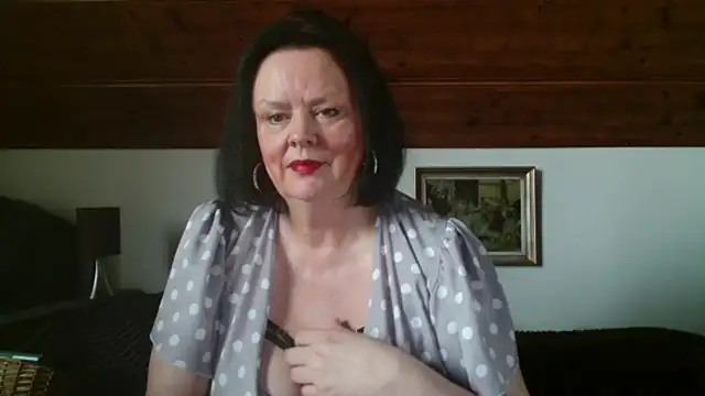 TiffanyMature online show from October 21, 2025, 8:26 am