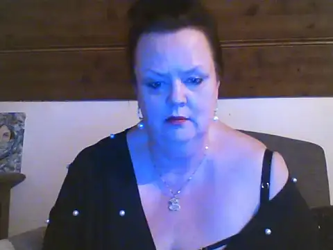 TiffanyMature online show from April 20, 2026, 8:21 pm