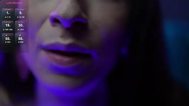 RubyRosa online show from September 8, 2025, 9:25 pm