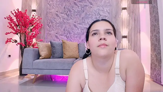 Snapshot of karlie_small chatting on September 12, 2025, 7:47 pm karlie small online show from September 12, 2025, 7:47 pm