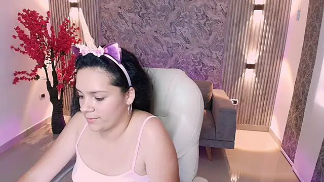 Snapshot of karlie_small chatting on September 22, 2025, 7:27 pm karlie small online show from September 22, 2025, 7:27 pm