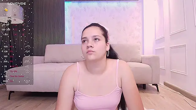 Snapshot of karlie_small chatting on October 2, 2025, 7:54 pm karlie small online show from October 2, 2025, 7:54 pm