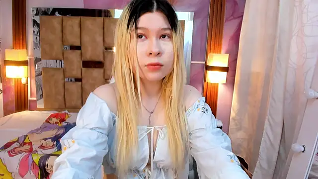 Melody Lolii online show from October 6, 2025, 6:05 pm