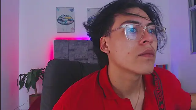 dirty model online show from September 13, 2025, 1:27 am