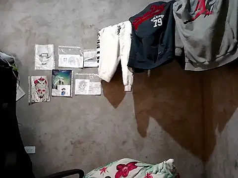 dirty model online show from April 20, 2026, 7:48 pm