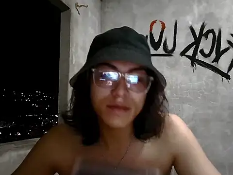 Snapshot of dirty_model chatting on May 6, 2026, 3:02 am dirty model online show from May 6, 2026, 3:02 am