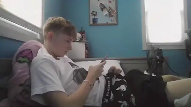 Snapshot of Liam_axel35 chatting on November 15, 2025, 8:49 pm Liam axel35 online show from November 15, 2025, 8:49 pm