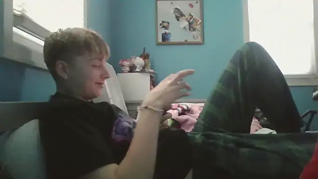 Snapshot of Liam_axel35 chatting on November 27, 2025, 7:27 pm Liam axel35 online show from November 27, 2025, 7:27 pm