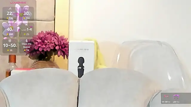 VioletHilton online show from September 12, 2025, 8:20 pm