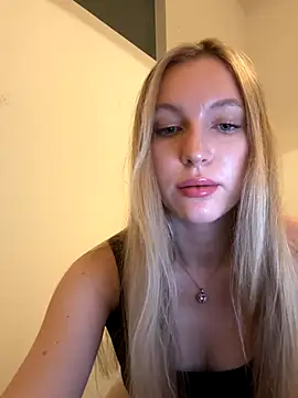 bbysonia online show from October 23, 2025, 8:29 pm