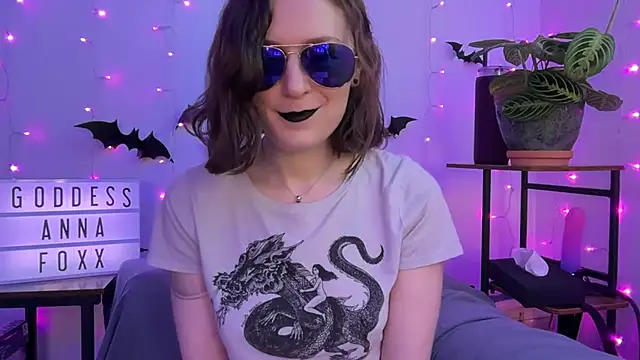 mistressannafoxx online show from November 28, 2025, 10:01 pm